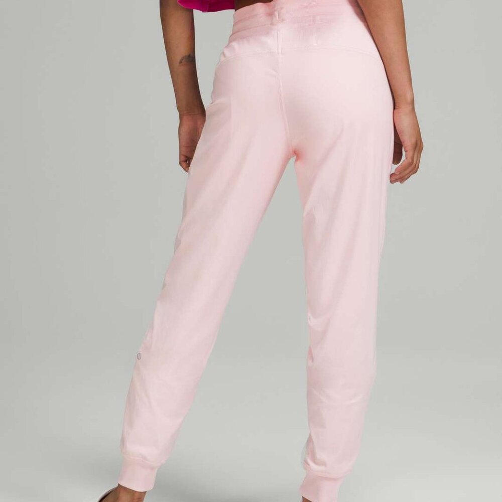 lululemon Dance Studio Mid-Rise Lined Jogger Strawberry Milkshake Size 6 - Picture 5 of 5
